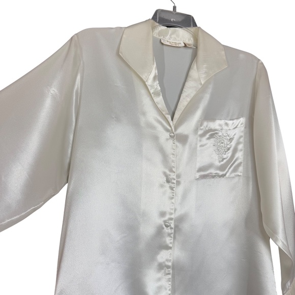 Victoria's Secret Gold Label White Pajama Set - Picture 7 of 15